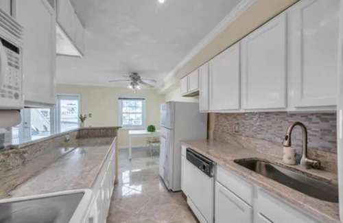 Coquina Key Apartment | Peaceful getaway by the bay