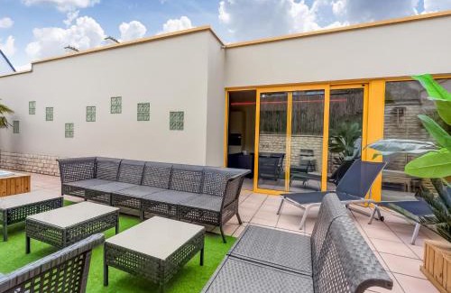Avelgem House | Peaceful Getaway with Spa