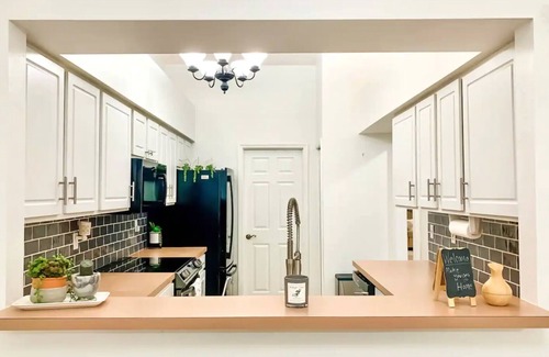 Alachua House | Peaceful Golf Stay 2BR/2BA – Gainesville/Alachua