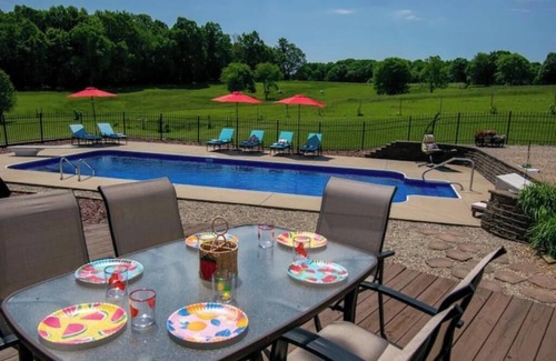 Greenbrier House | Peaceful Green Acres - Pool, Firepit, Movie Room & Moren25 miles to Nashville