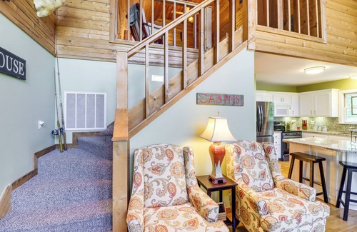 Greers Ferry Cabin | Peaceful Greers Ferry Cabin w/Deck & Lake View!
