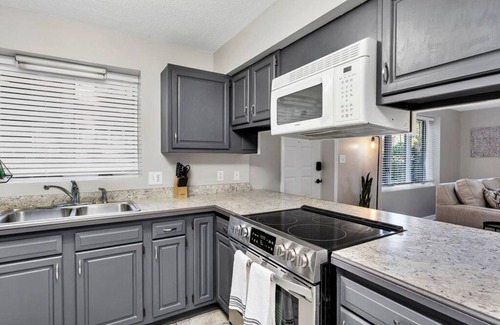 Southern Pines Condo | Peaceful Ground Floor Golf Course Condo! Great for Longer Stays!