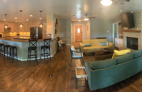 Seguin House | Peaceful Guadalupe Riverfront home minutes from Texas Lutheran & Downtown Seguin