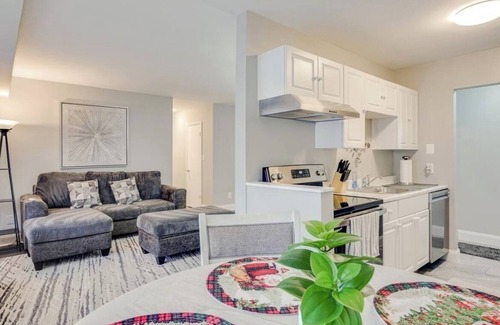 Jefferson Manor Apartment | Peaceful H