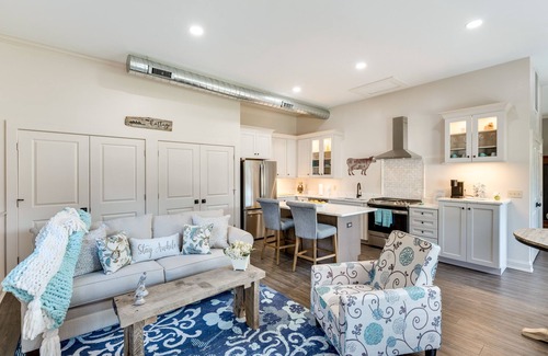 Chemung Cottage | Peaceful Harvard Vacation Rental: 3 Mi to Town!
