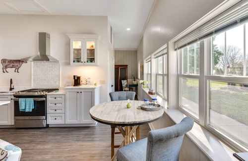 Chemung Cottage | Peaceful Harvard Vacation Rental: 3 Mi to Town!