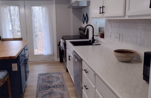 Waxhaw Apartment | Peaceful Haven apartment nestled in the woods minutes away from historic Waxhaw.