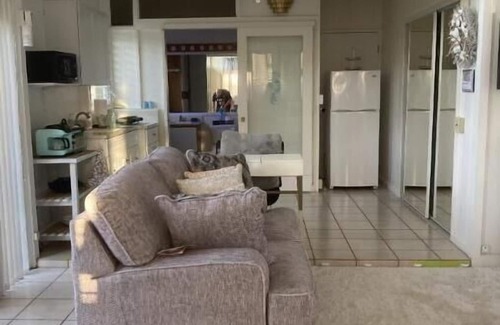 Keolu Hills Apartment | Peaceful Hawaii Paradise three minutes from Beautiful Beach