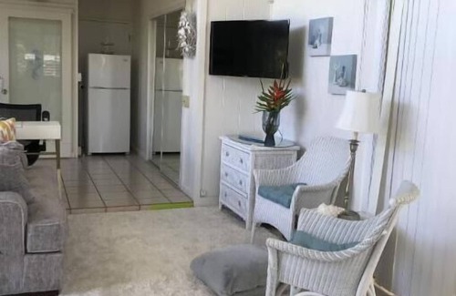 Keolu Hills Apartment | Peaceful Hawaii Paradise three minutes from Beautiful Beach