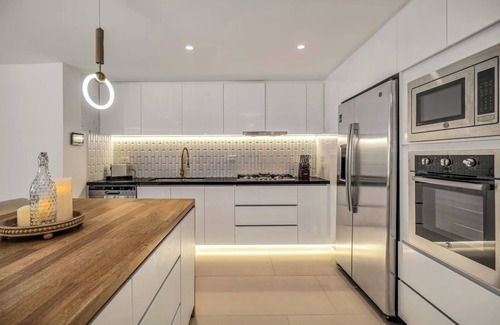 El Tesoro Apartment | * Peaceful Heaven: 2.5 Bath+2 Bed