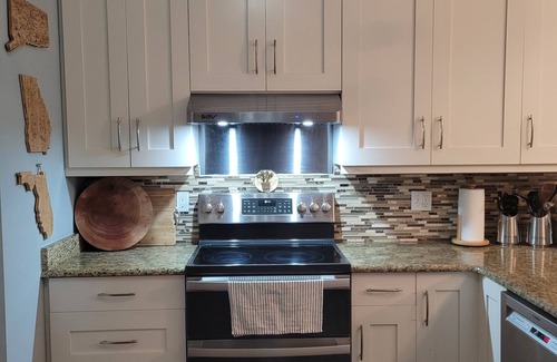 Gainesville House | Peaceful Hideaway in vibrant college town nPrivacy, treehouse, gazebo
