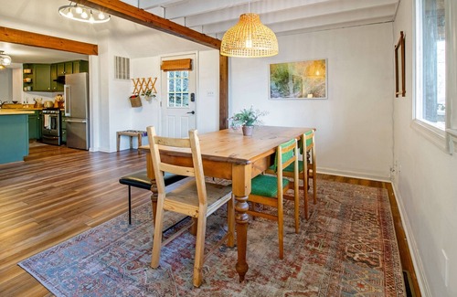 Hood House | Peaceful Hideaway Near Shenandoah Pet Friendly