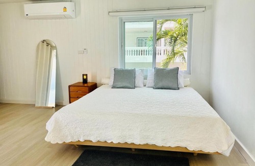Mae Nam Apartment | Peaceful Hideaway with Stunning View Beach Access