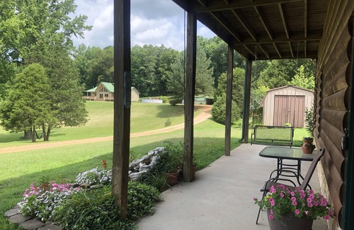 Centerville Cabin | Peaceful Hills Cabin is clean, family-friendly and quiet on 97 acres with creek.
