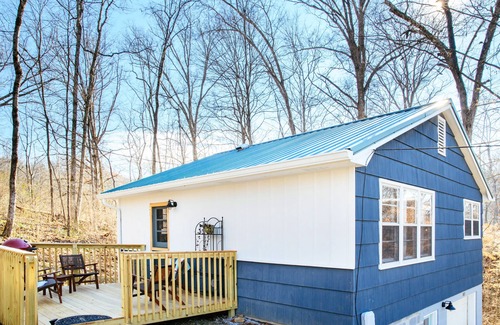 Knoxville Cottage | Peaceful Hillside Haven