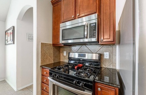 Central Southwest House | Peaceful Home 3BR/2BA