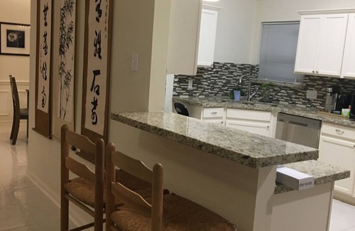 Barker House | Peaceful home away from home