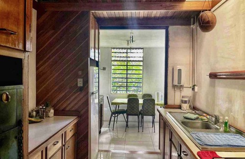 Desamparados House | Peaceful Home