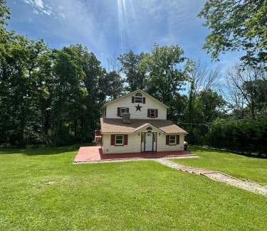 Mt. Bethel House | Peaceful home in mount bethel, PA