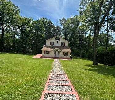 Mt. Bethel House | Peaceful home in mount bethel, PA