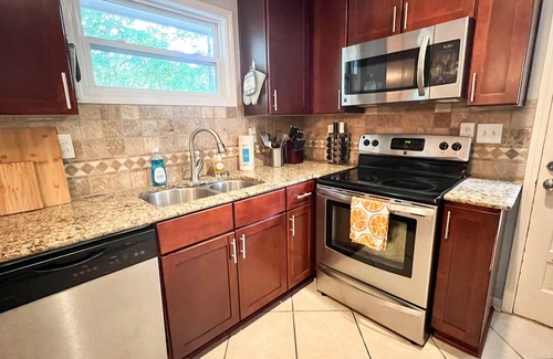 Durham House | Peaceful home near Southpoint/RDU Airport Can Sleep 17