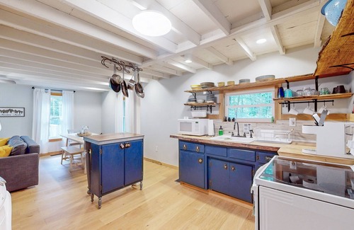 Crellin House | Peaceful home near summer and winter outdoor activities - 4 wheel drive needed