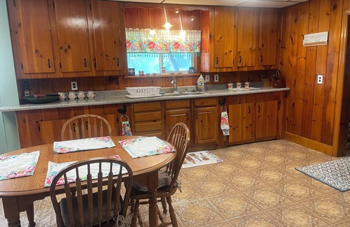Ogdensburg House | Peaceful home, on the Oswegatchie River