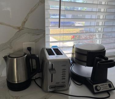 West San Jose Apartment | Peaceful Home with independent ADU Two tenants, 3 mins to Santana Row, No Gatherings and party