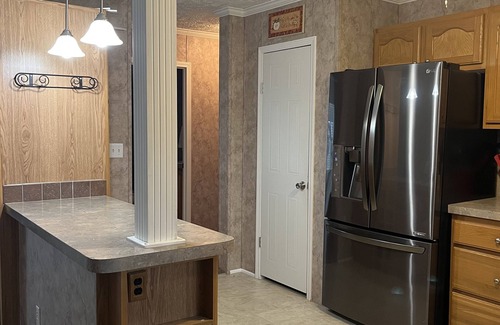 Burnside House | Peaceful home with lake front views! Swimming, fishing, minutes to LCRH