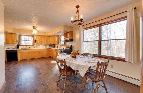 Horseheads House | Peaceful Horseheads Hideaway w/Deck & Yard!