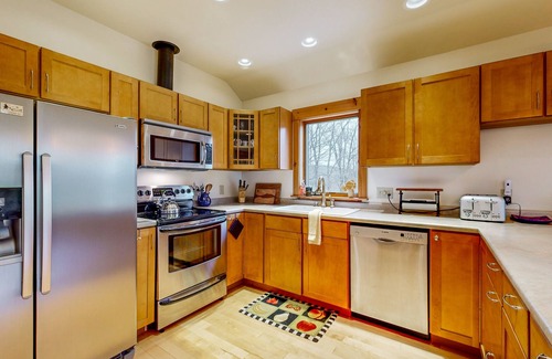 Plymouth House | Peaceful house w/mountain views, land, trails, fireplace, a/c, w/d, wifi, lawn