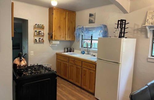 Riggins House | Peaceful house with AC in charming Riggins