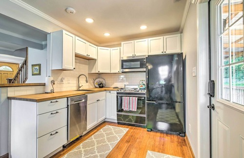 Bendena Cottage | Peaceful Kansas Cottage w/Wraparound Deck!