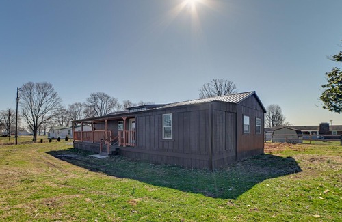 Oak Grove Cabin | Peaceful Kentucky Countryside Cabin w/Porch