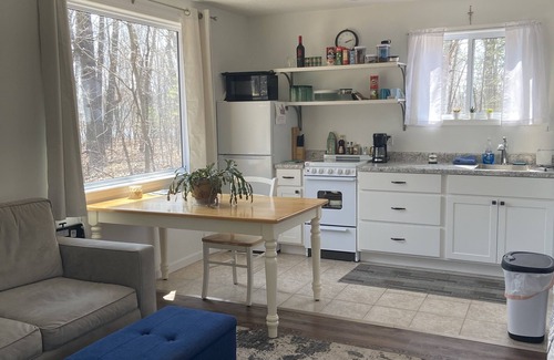 Grant Cottage | Peaceful lake cottage retreat just a short drive from Grand Rapids and Newaygo