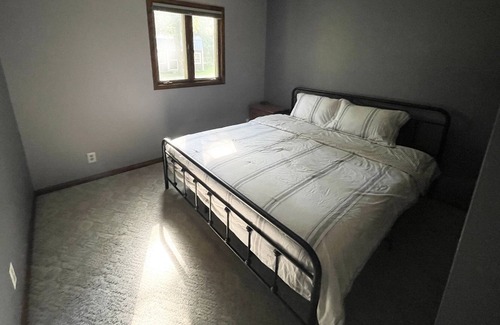 Windom House | Peaceful lake home on 2 acres, newly updated