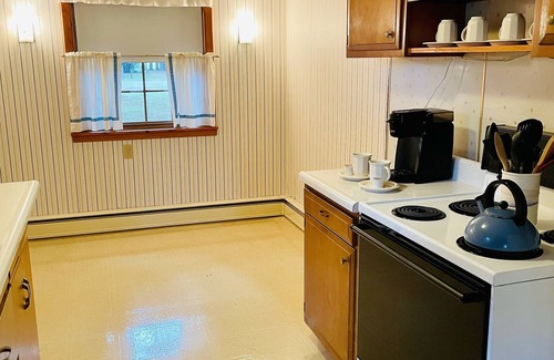 Wild Rose House | Peaceful Lake Home on Crystal Clear Water- Sunday to Sunday rental