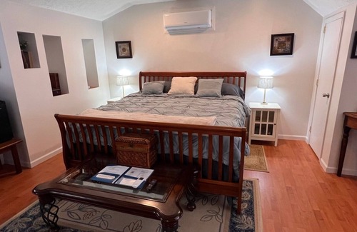Hamblen County House | Peaceful Lake/Nature View Loft Getaway