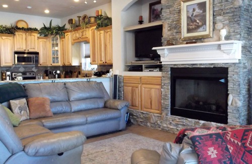 Hawthorne House | Peaceful Lake Retreat 2 Story Home On Riley Lake In Star Lake Forest Hawthorne