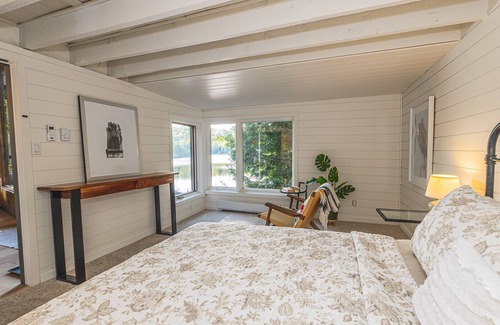 Dysart et al Cottage | Peaceful Lakefront Cottage On Little Kennisis Lake