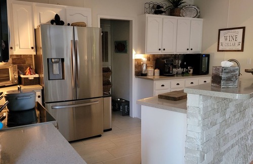 Lebanon House | Peaceful lakefront home 2BD/2BA with covered dock on Old Hickory Lake