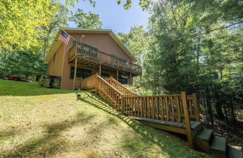 Rhinelander Cabin | Peaceful lakefront Cabin with High Speed Internet