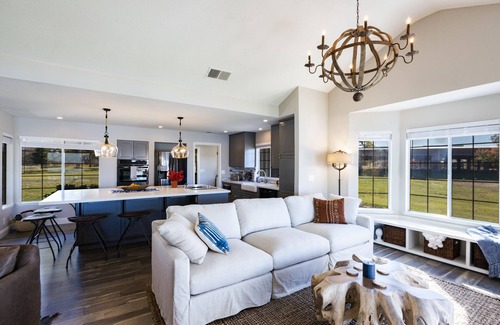 Placerville House | Peaceful Lakehouse on Spectacular Vineyard Estate