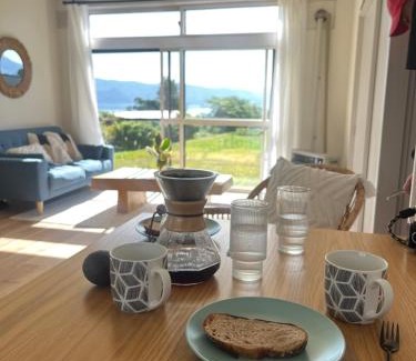 Toya House | Peaceful Lakeview Cottage 20min to Rusutsu Ski