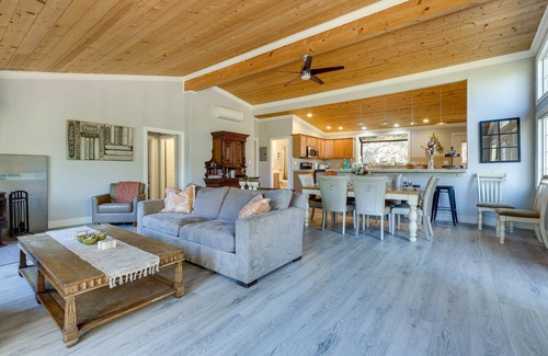 Clear Lake House | Peaceful Lower Lake Home ~ 5 Mi to Clear Lake!