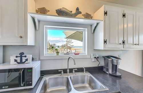 Lubec House | Peaceful Lubec Home w/Views: Walk to Beach!