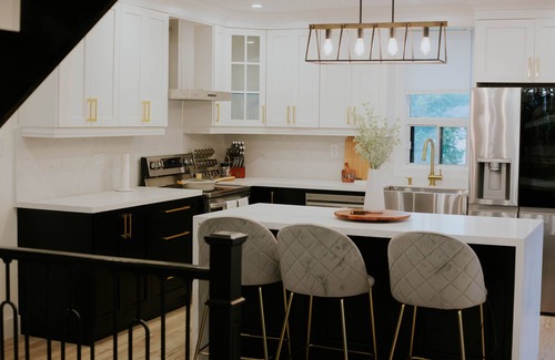 Carrying Place House | Peaceful Luxury in Prince Edward County – Hot Tub, EV Charger