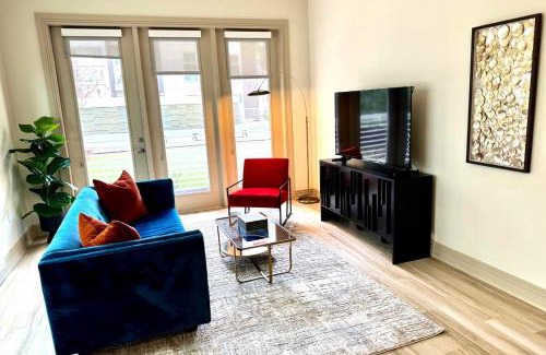 Addison Apartment | Peaceful Luxury Getaway in Dallas TX