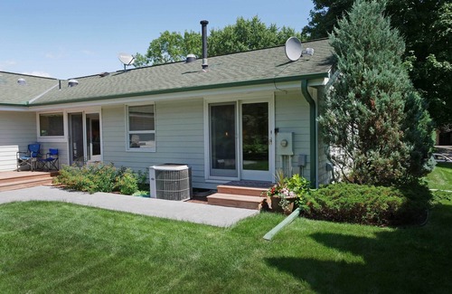 New Hope Apartment | Peaceful Luxury Retreat Near Downtown Minneapolis - New Exterior Coming Soon!