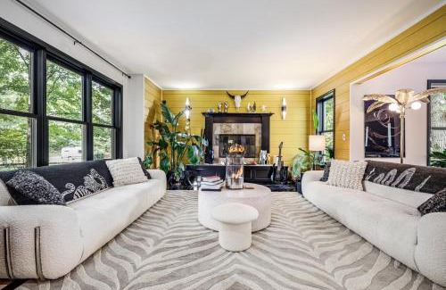 Holiday Hills House | Peaceful Luxury Unique 3 BDR Home with Cinema Gym and more